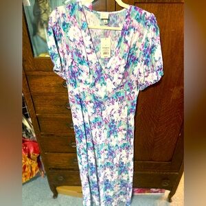 Multiple sizes… gorgeous dress for Springtime New with tags